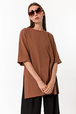 Kadın Kahverengi %100 Pamuk Yırtmaçlı Oversize T-Shirt - Ekstra Bol Kalıp Tişört